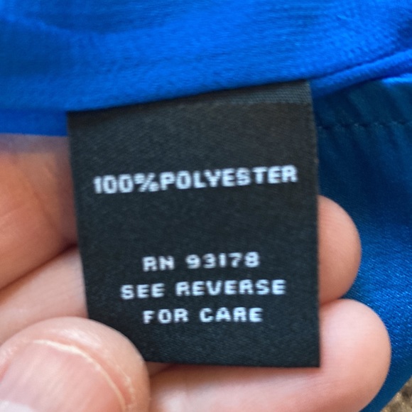 Blue top - Picture 5 of 6